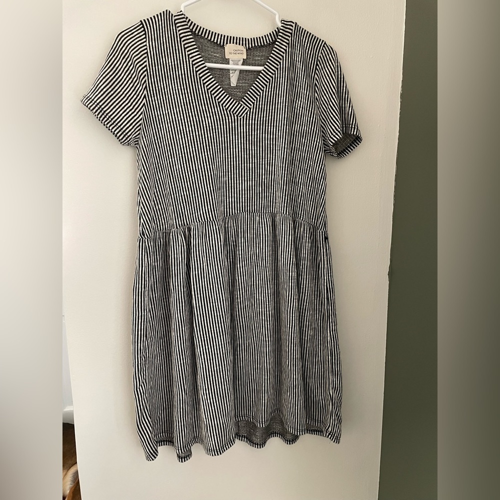 Size M striped smock dress